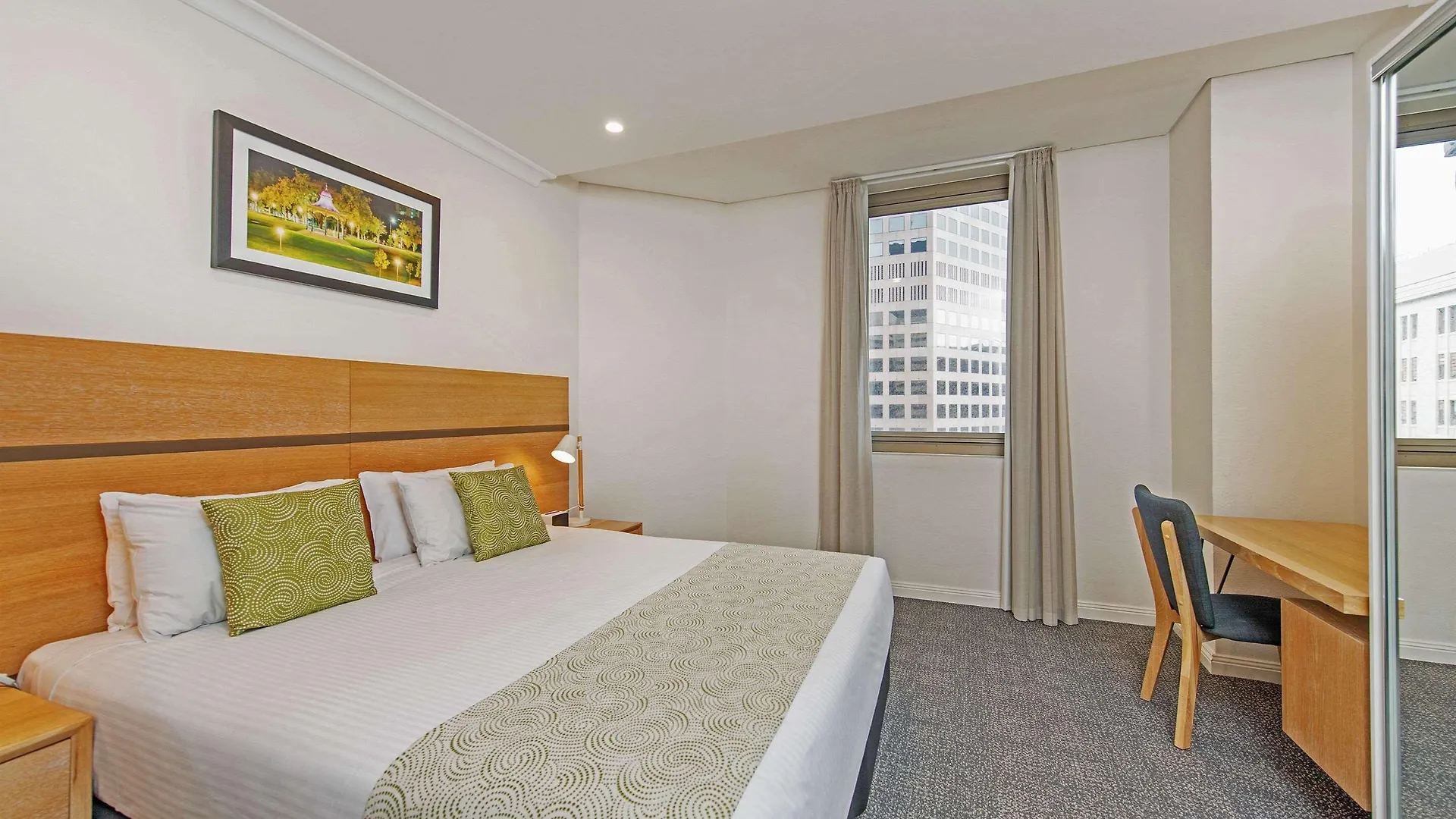 Quality Apartments Adelaide Central Aparthotel