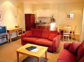 Quality Apartments Adelaide Central Aparthotel